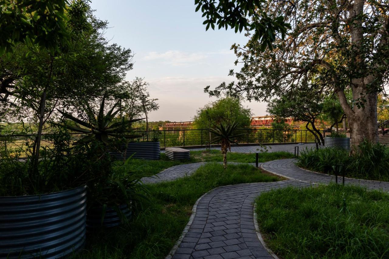 Kruger Shalati - Train On The Bridge & Garden Suites 스쿠쿠자 외부 사진