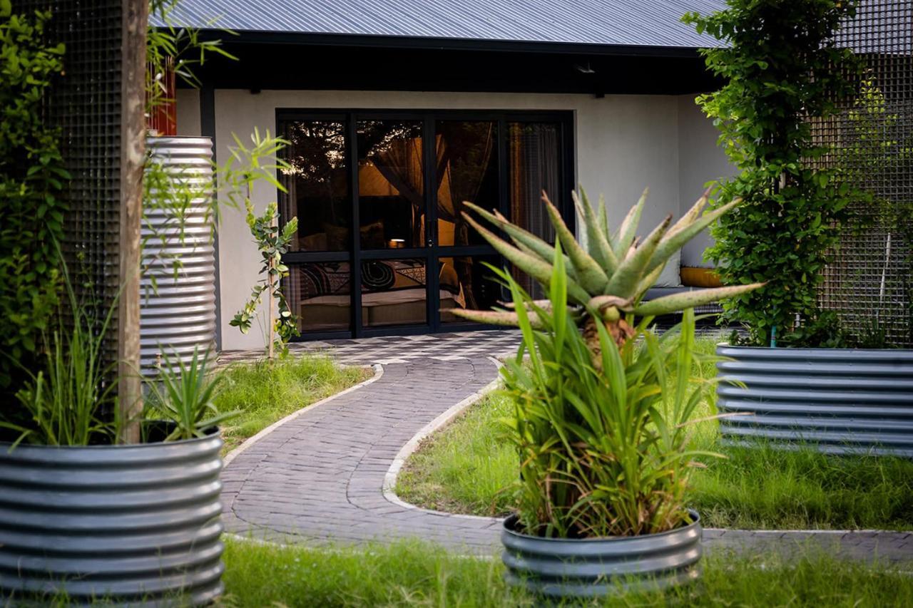 Kruger Shalati - Train On The Bridge & Garden Suites 스쿠쿠자 외부 사진