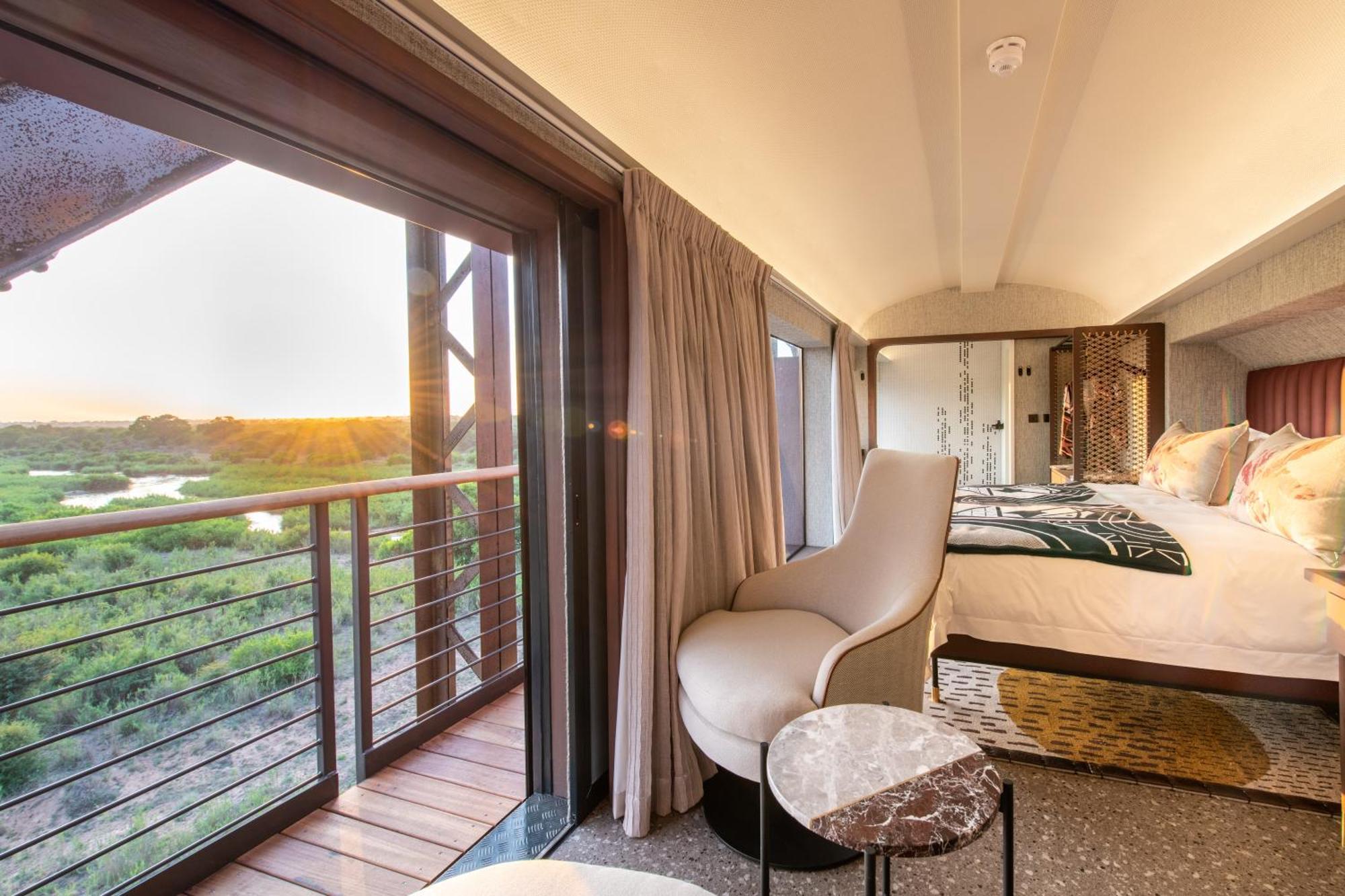 Kruger Shalati - Train On The Bridge & Garden Suites 스쿠쿠자 외부 사진